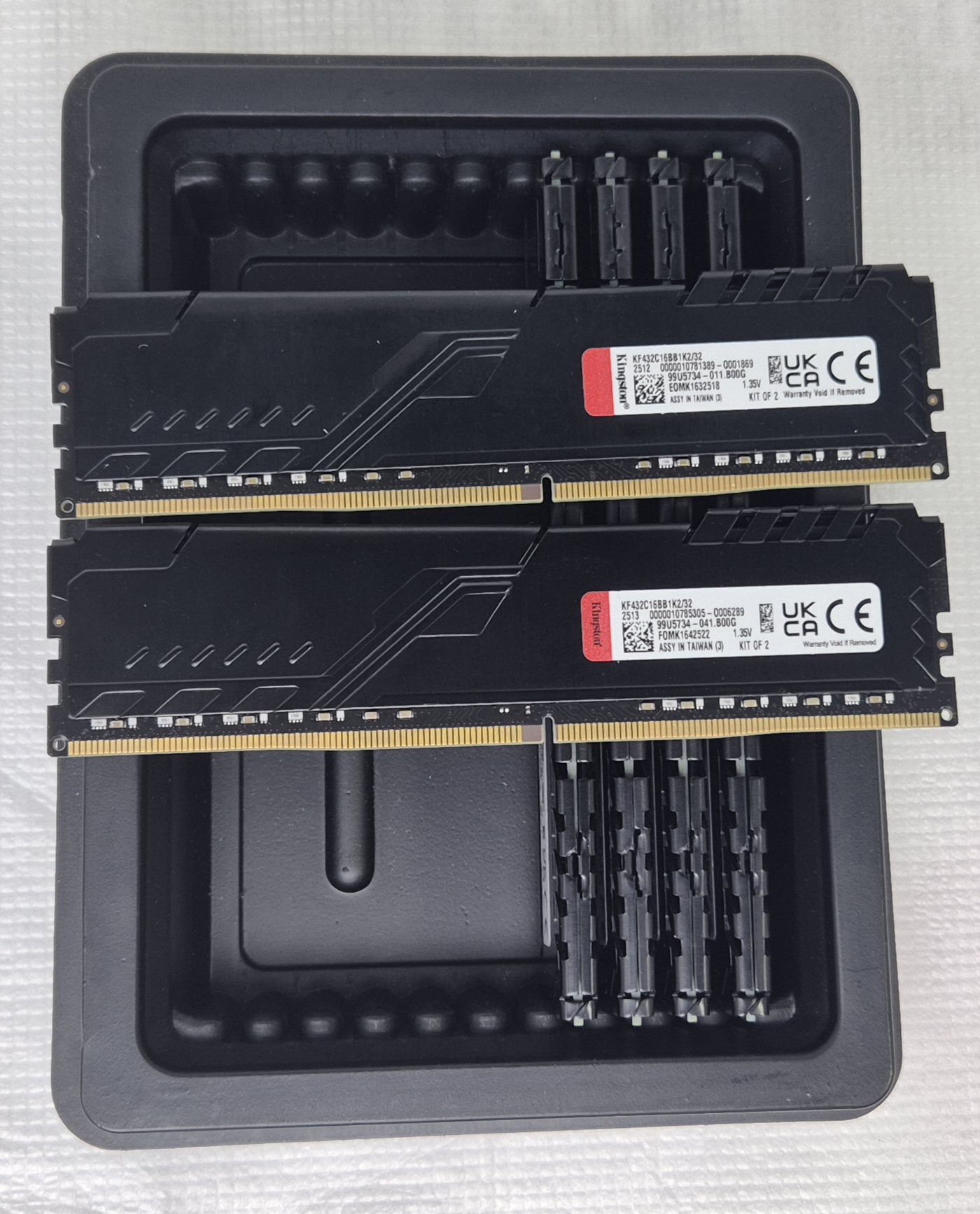 Оперативна пам'ять Kingston Fury DDR4-3200 32768 MB PC4-25600 (Kit of 2x16384) Beast Black (KF432C16BB1K2/32) Б.В