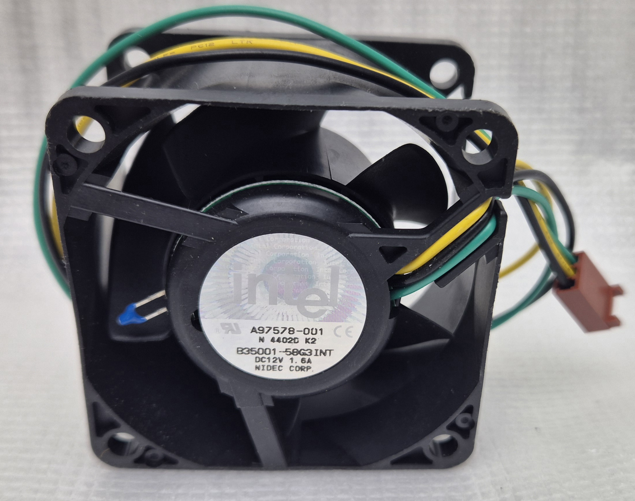 Intel A97578-001 (заводський код Nidec: B35001-58G3INT) — Nidec для серверів.